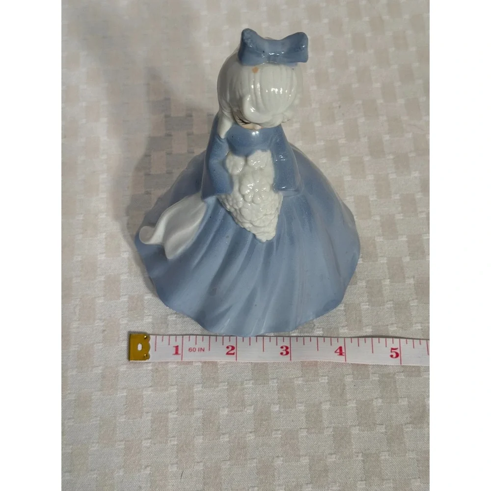 VTG Porcelain Bride Bouquet Music Box Plays Carpenters We've Only Just Begun